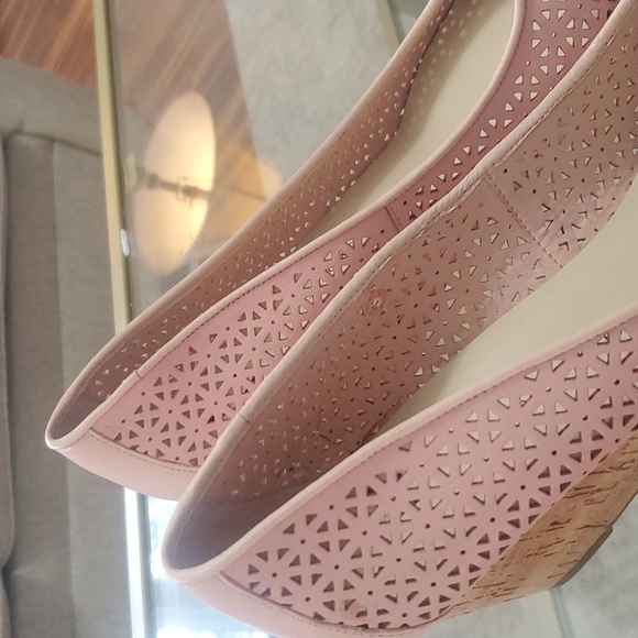 Isaac Mizrahi live wedge heel leather sandals Light baby pink size 9 new - Picture 3 of 8